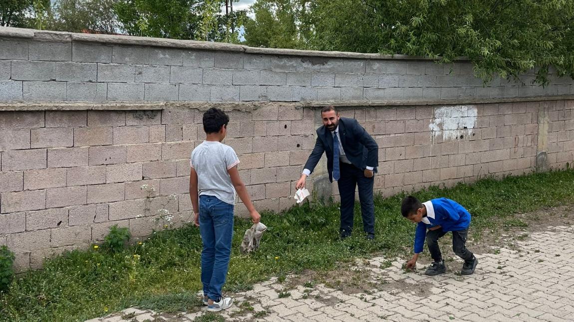 Dünya çevre günü kapsamında yaptığımız çevre temizliğinden kareler